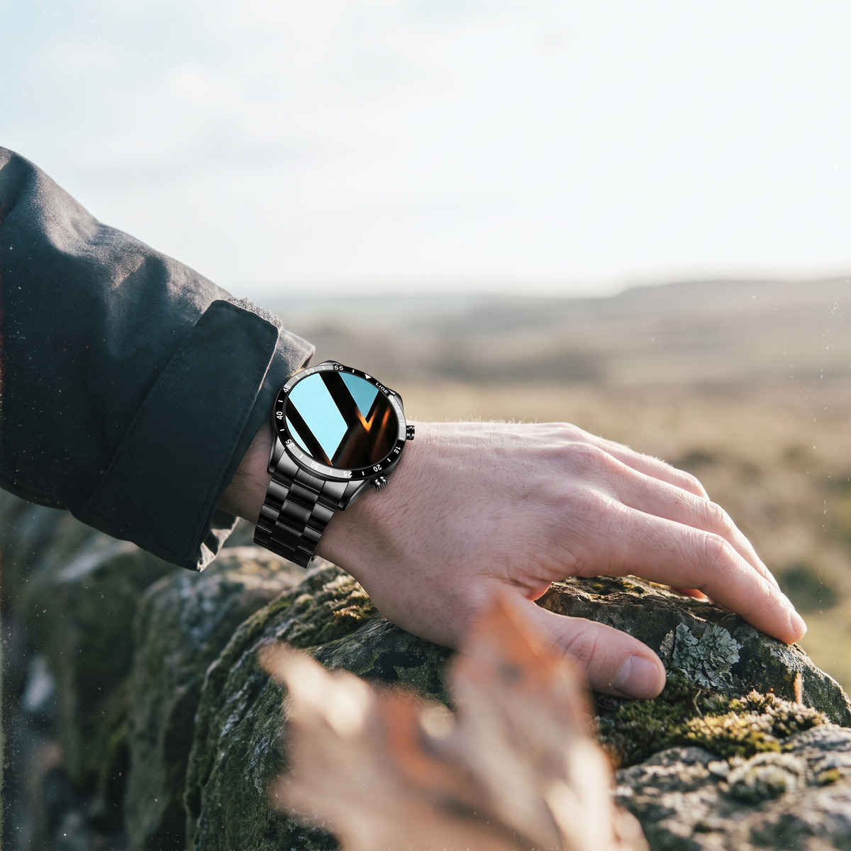 Horizon 4G Smart Watch - hazy outdoor lifestyle